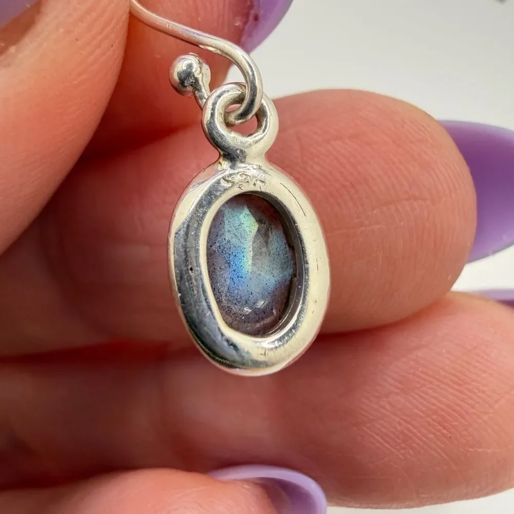 NWOT faceted oval cut‎ 5x8mm labradorite dangle earrings in sterling silver!
